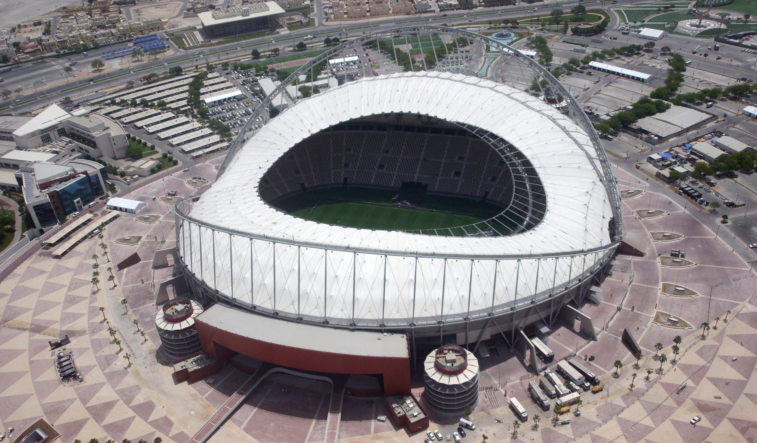 Международный стадион. Стадион Халифа Катар. Khalifa Stadium Doha. Халифа Интернешнл Стадиум. Дубай спорт Сити стадион.